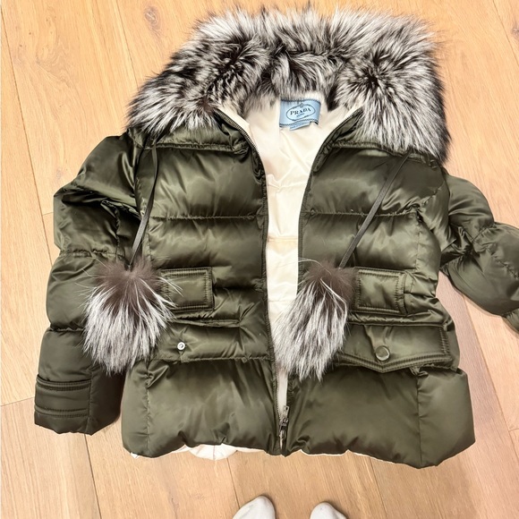 RARE] PRADA POM POM 29X275 DOWN FOX FUR BELTED JACKET  40/6 belt not included - Picture 1 of 11